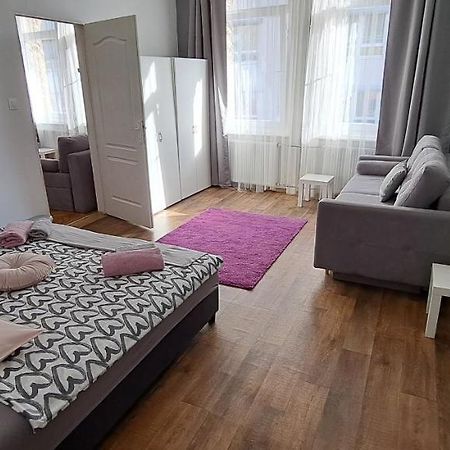 Sweet 16 Apartment In The Party District Budapest Ngoại thất bức ảnh